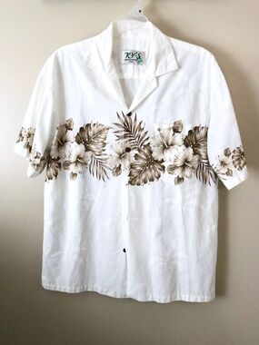KY's Hawaiian Hibiscus Row Button Up Shirt Mens Small White Brown Floral Summer